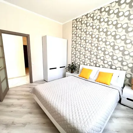 Apartamento семицвіт